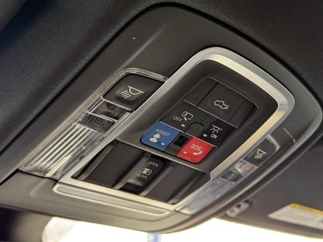 2019 RAM 1500 Laramie 4x4 Crew Cab 5'7" Box