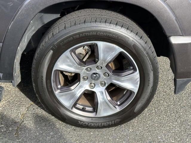 2019 RAM 1500 Laramie 4x4 Crew Cab 5'7" Box