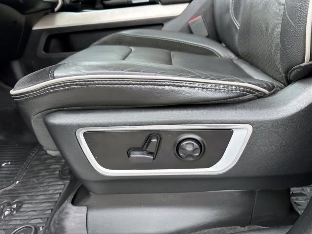 2021 RAM 1500 Laramie 4x4 Crew Cab 5'7" Box