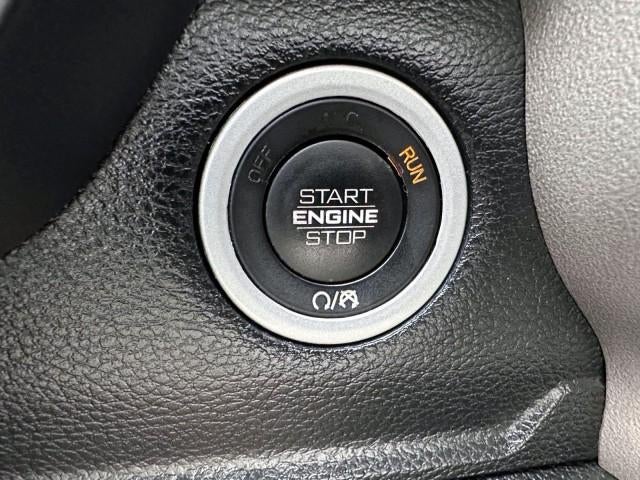 2021 RAM 1500 Laramie 4x4 Crew Cab 5'7" Box