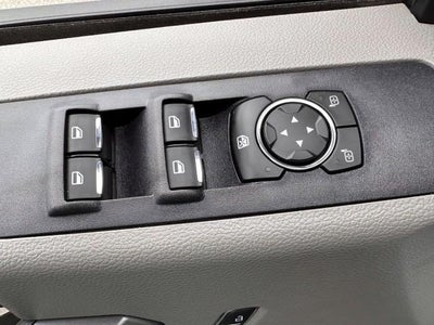 2022 Ford Super Duty F-350 SRW XLT 4WD Crew Cab 6.75' Box