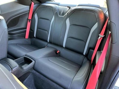 2022 Chevrolet Camaro 2dr Coupe 2LT