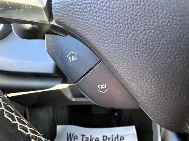 2022 Chevrolet Camaro 2dr Coupe 2LT