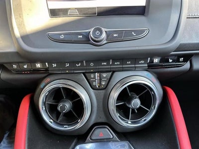 2022 Chevrolet Camaro 2dr Coupe 2LT