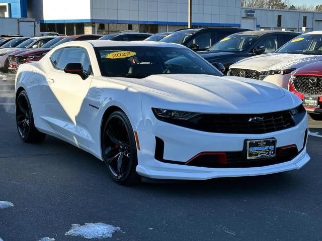 2022 Chevrolet Camaro 2dr Coupe 2LT