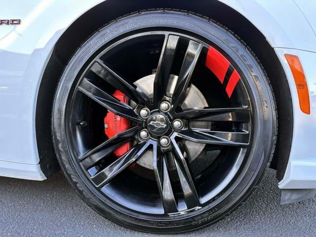 2022 Chevrolet Camaro 2dr Coupe 2LT