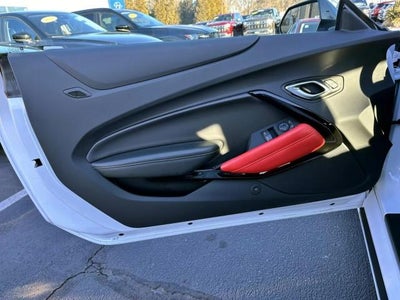 2022 Chevrolet Camaro 2dr Coupe 2LT