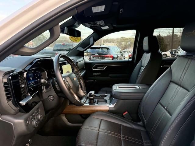 2022 Chevrolet Silverado 1500 Crew Cab Short Box 4-Wheel Drive High Country