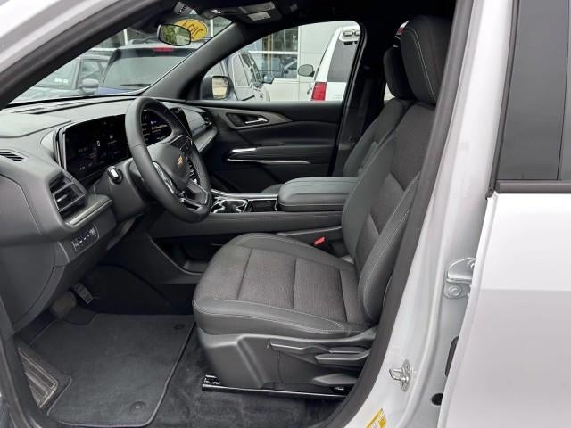 2024 Chevrolet Traverse LS w/2LS