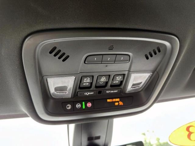 2023 Chevrolet Traverse AWD 2LT