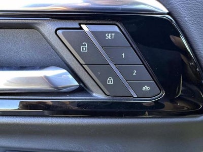 2025 Chevrolet Suburban 4WD RST