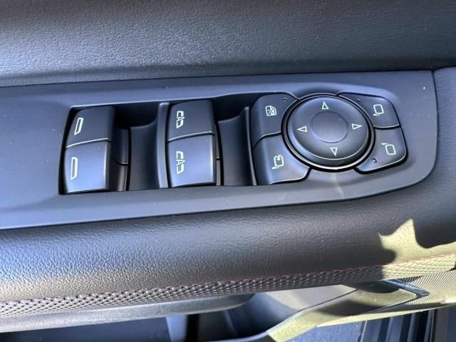 2025 Chevrolet Suburban 4WD RST