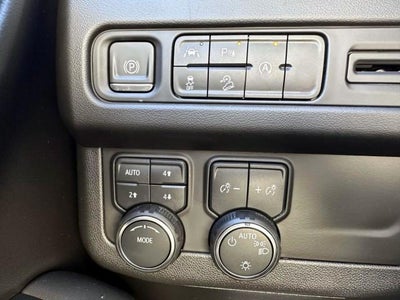 2023 Chevrolet Suburban 4WD Premier