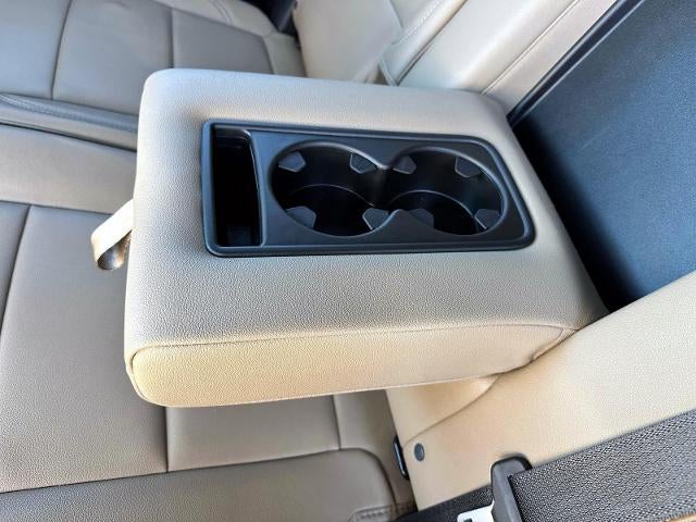 2024 Chevrolet Suburban 4WD Premier