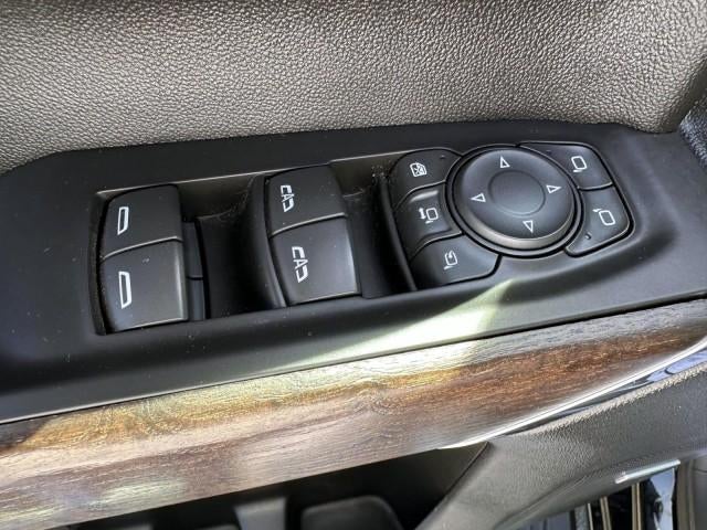2020 GMC Sierra 3500HD Crew Cab Long Box 4-Wheel Drive Denali