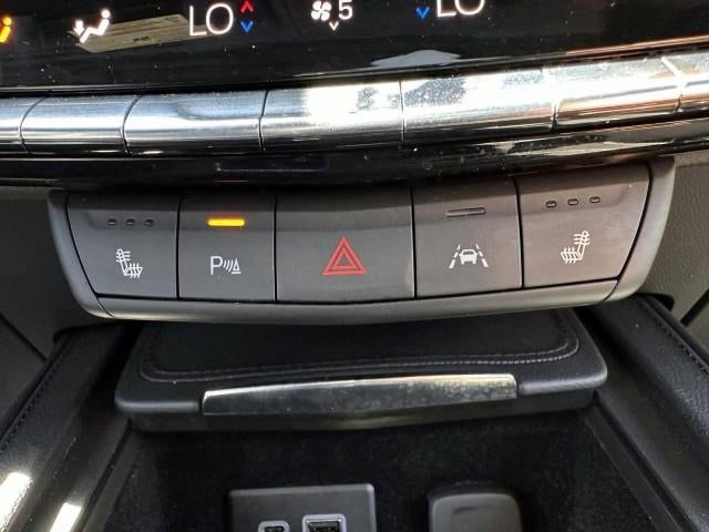 2024 Cadillac XT4 FWD 4dr Luxury