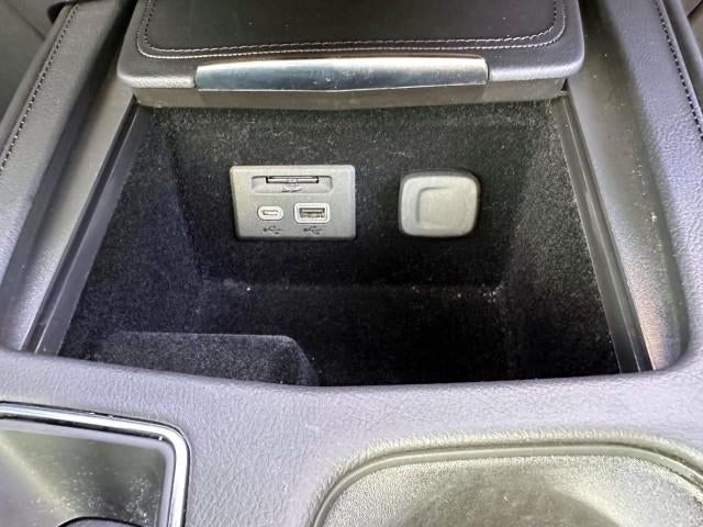 2023 Cadillac XT4 AWD 4dr Premium Luxury