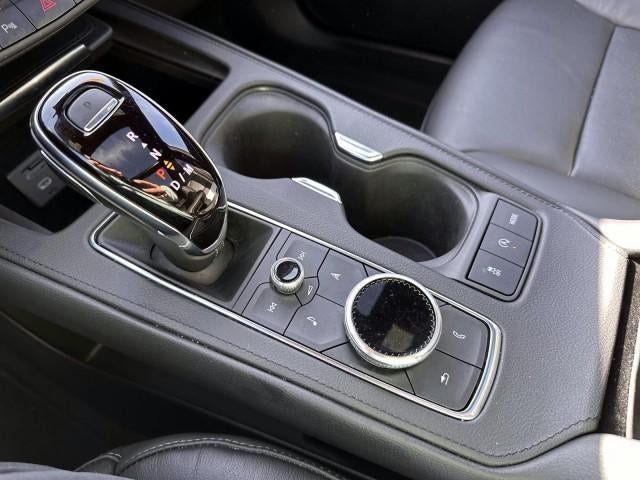 2023 Cadillac XT4 AWD 4dr Premium Luxury