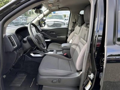 2022 Nissan Frontier Crew Cab 4x4 SV Auto