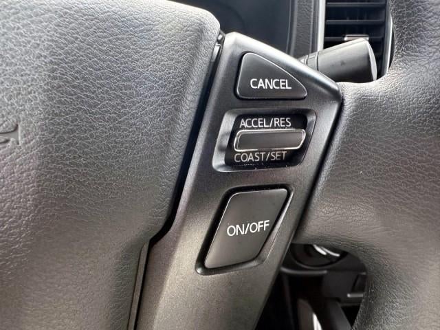 2022 Nissan Frontier Crew Cab 4x4 SV Auto