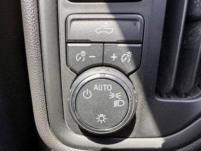 2022 Chevrolet Silverado 1500 Crew Cab Short Box 4-Wheel Drive Custom Trail Boss