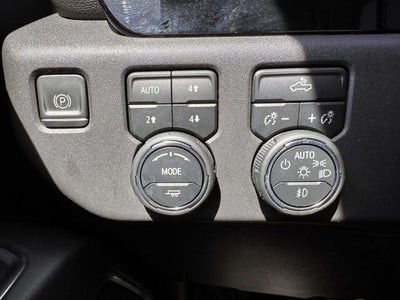 2022 Chevrolet Silverado 1500 Crew Cab Standard Box 4-Wheel Drive LT Trail Boss