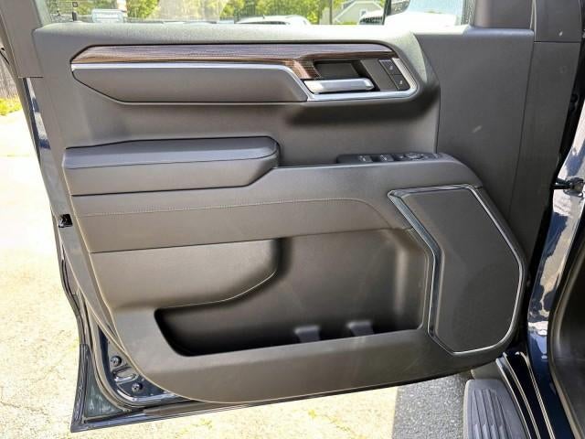 2022 Chevrolet Silverado 1500 Crew Cab Standard Box 4-Wheel Drive LT Trail Boss