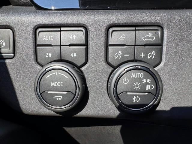 2023 Chevrolet Silverado 1500 Crew Cab Short Box 4-Wheel Drive ZR2