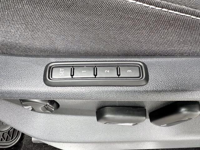 2023 Volkswagen Tiguan 2.0T SEL R-Line 4MOTION