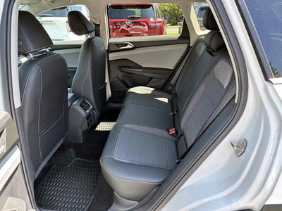 2022 Volkswagen Taos SE 4MOTION