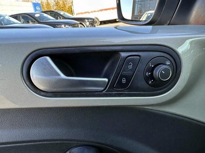 2016 Volkswagen Beetle Convertible 2dr Auto 1.8T S PZEV