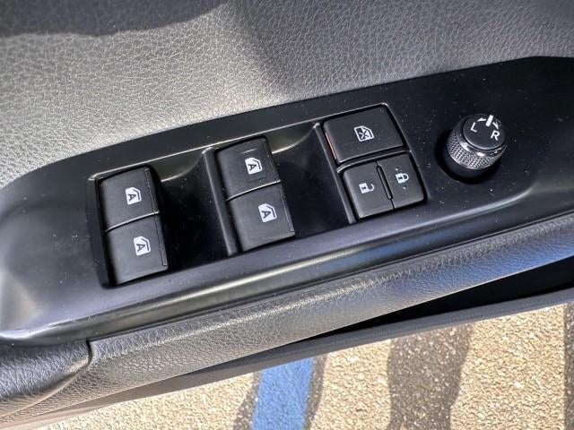 2019 Toyota Camry SE Auto (Natl)