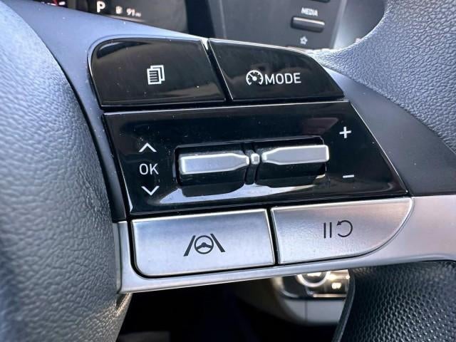 2023 Hyundai ELANTRA SEL IVT