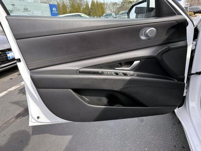 2022 Hyundai ELANTRA SEL IVT