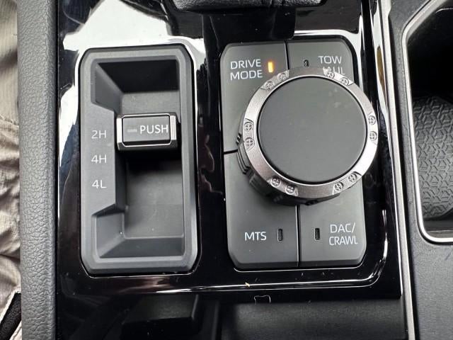 2025 Toyota Tundra 4WD 4WD Limited CrewMax 5.5' Bed (Natl)