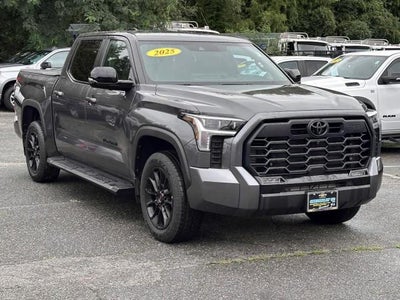 2025 Toyota Tundra 4WD 4WD Limited CrewMax 5.5' Bed (Natl)