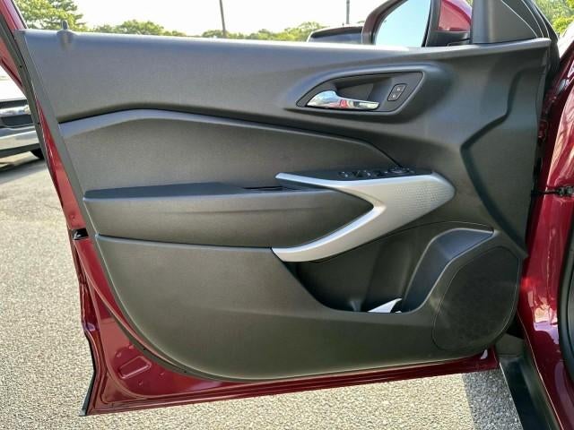 2025 Chevrolet Trax FWD 4dr LS