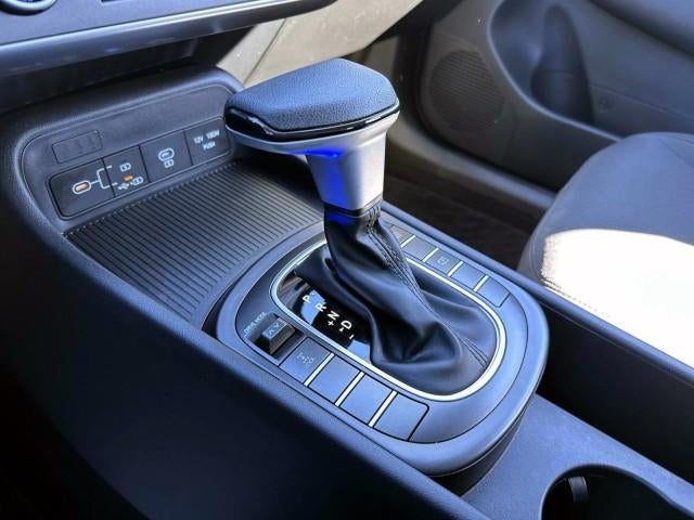 2024 Hyundai Kona SE - Photo 26