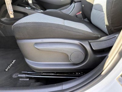 2023 Hyundai KONA SE Auto AWD