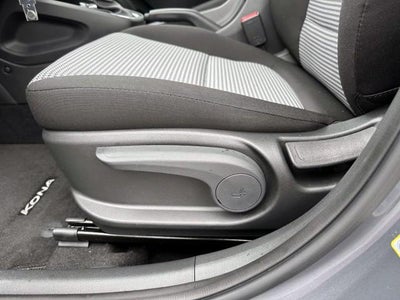 2023 Hyundai KONA SE Auto AWD