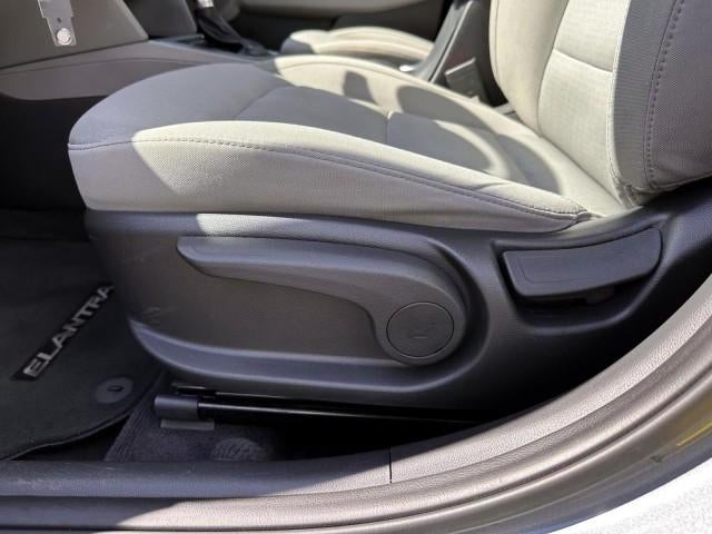 2017 Hyundai ELANTRA SE 2.0L Auto PZEV (Ulsan) *Ltd Avail*