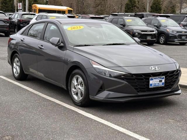 2023 Hyundai ELANTRA SE IVT