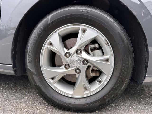 2023 Hyundai ELANTRA SE IVT