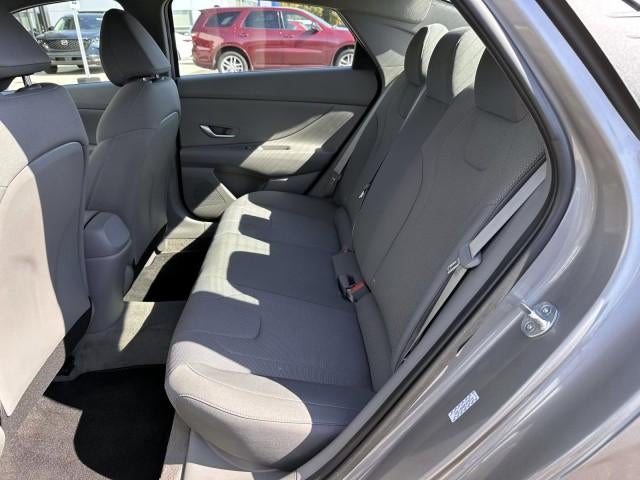 2023 Hyundai ELANTRA SE IVT