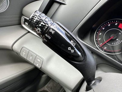 2023 Hyundai ELANTRA SE IVT