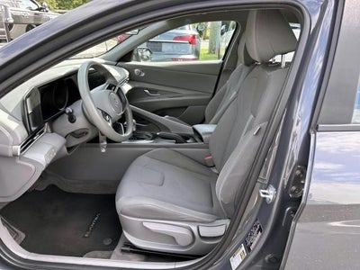 2023 Hyundai ELANTRA SE IVT