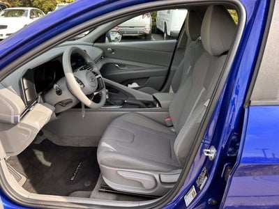 2023 Hyundai ELANTRA SE IVT