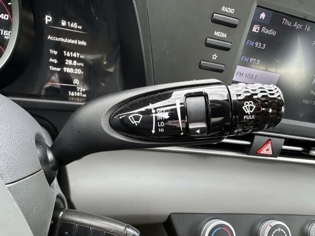 2023 Hyundai ELANTRA SE IVT