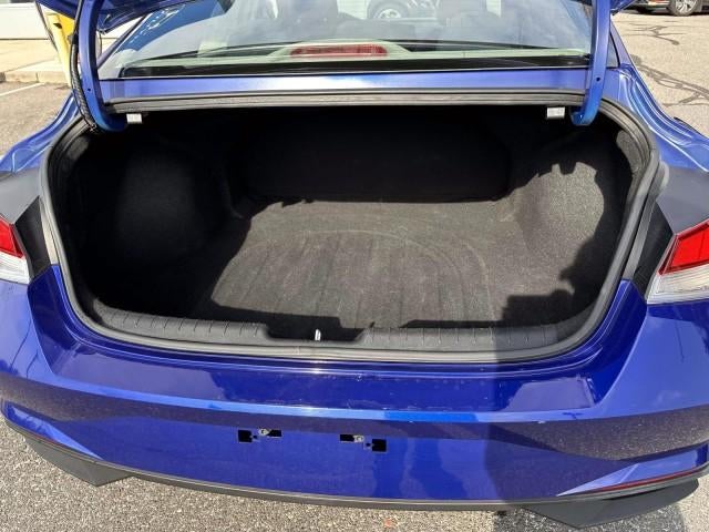 2023 Hyundai ELANTRA SE IVT