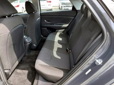 2023 Hyundai ELANTRA SE IVT